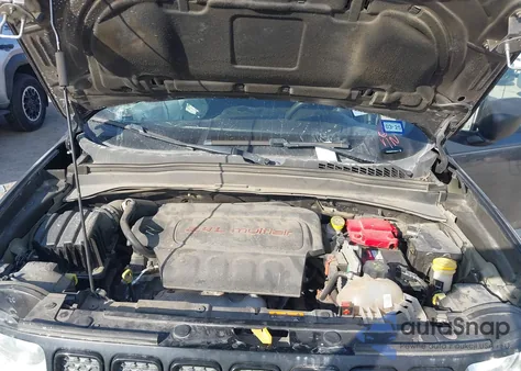 2020 Jeep Renegade Upland 4X4 from USA, damaged, VIN ZACNJBAB7LPK99111